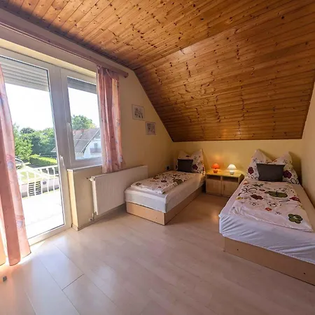 Hébergement de vacances In - Balaton 19638 *